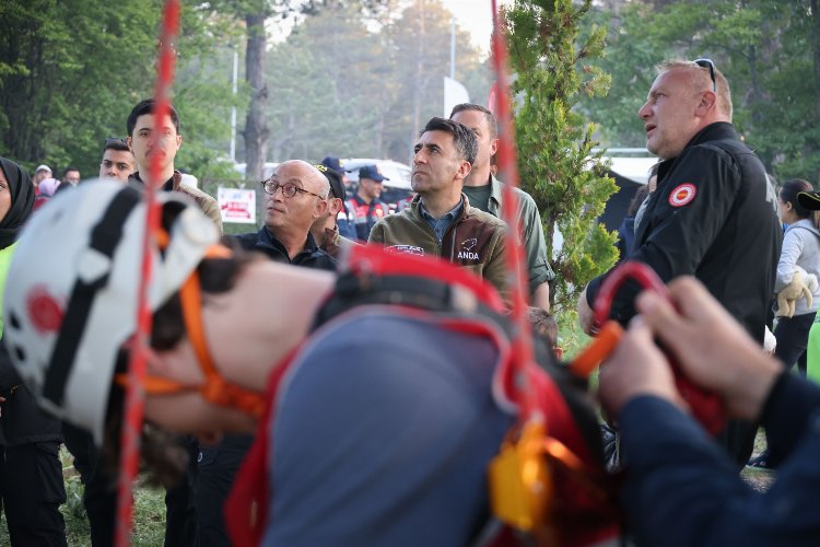 Bilecik Valisi Aygöl’den ANDA Gençlik Kampı’na ziyaret