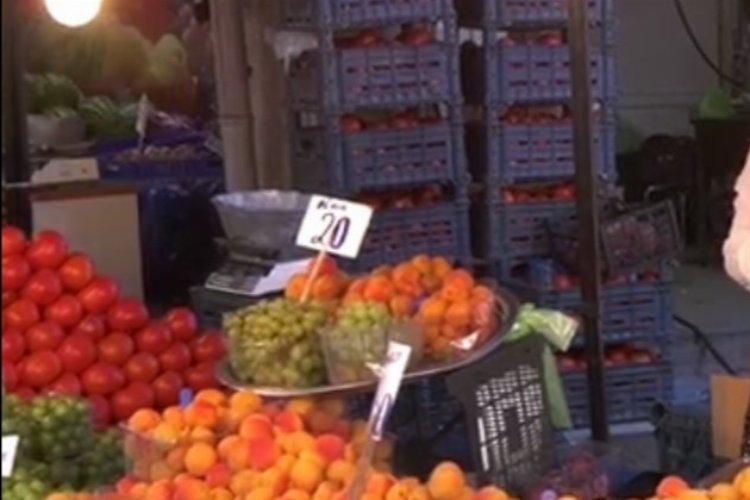 Bursa’da pazar tezgahları da ancak seyirlik!