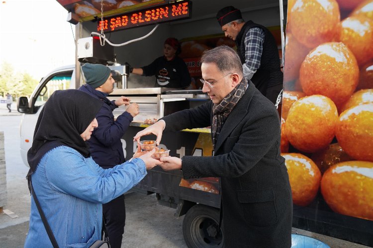 Beylikdüzü’nde şehitler için lokma dağıtıldı