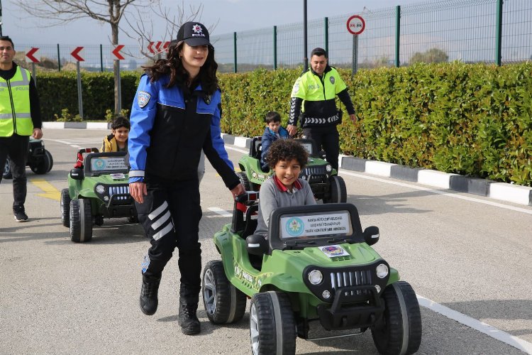 Manisa’da trafik bilinci olan nesiller yetişiyor