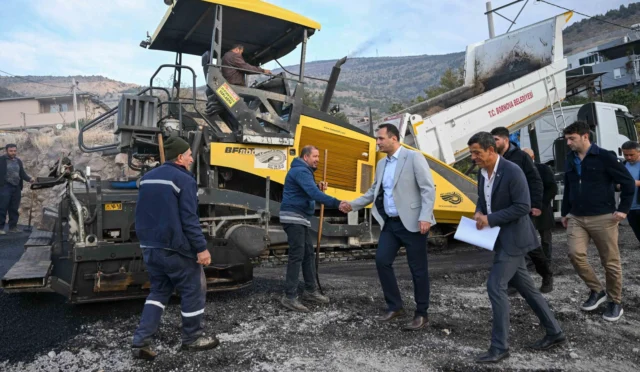İzmir Bornova’da yol çalışmaları tam gaz