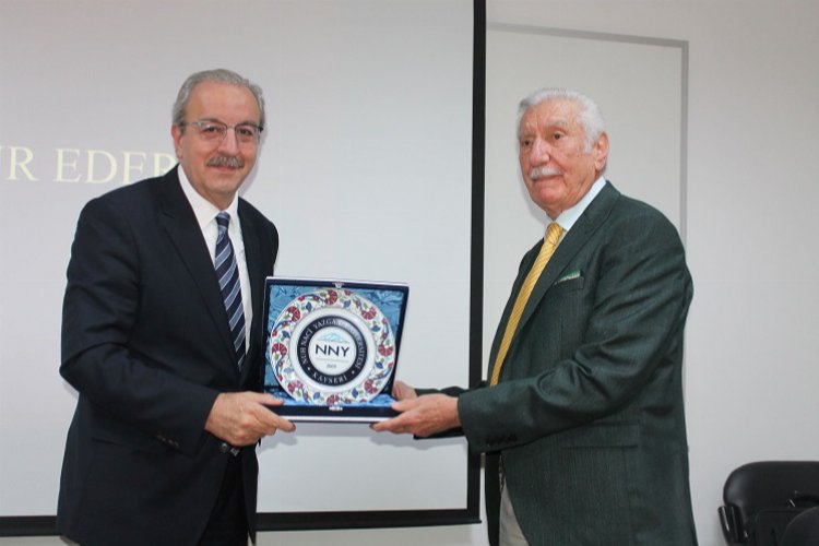 NNYÜ’den Osmanlı’dan Cumhuriyet’e dönüşüm konferansı
