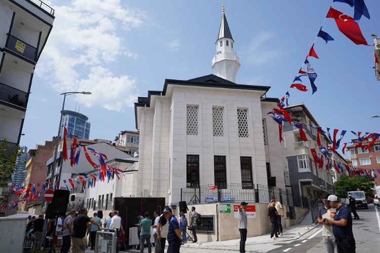 İstanbul Üsküdar’da çifte açılış