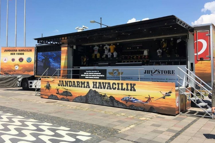 Askeri ürünlerin olduğu JhvStore Tırı Mudanya’da