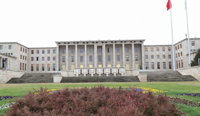 TBMM haftalık mesaisine yarın başlıyor