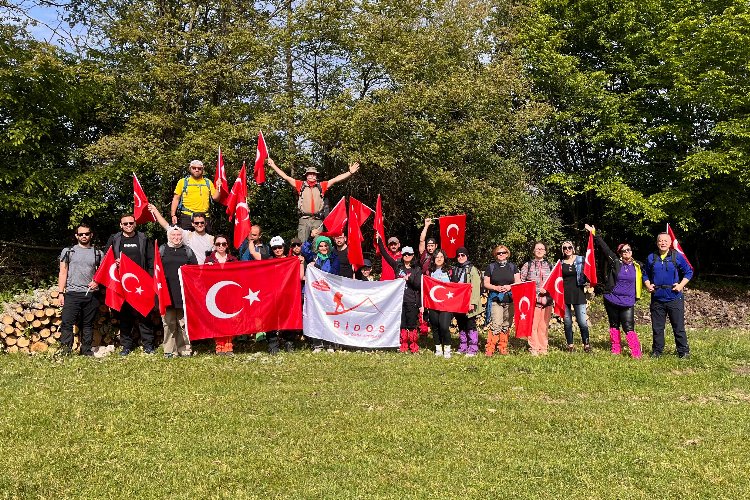 Bilecikli doğa tutkunları 19 Mayıs’ı doğada kutladı