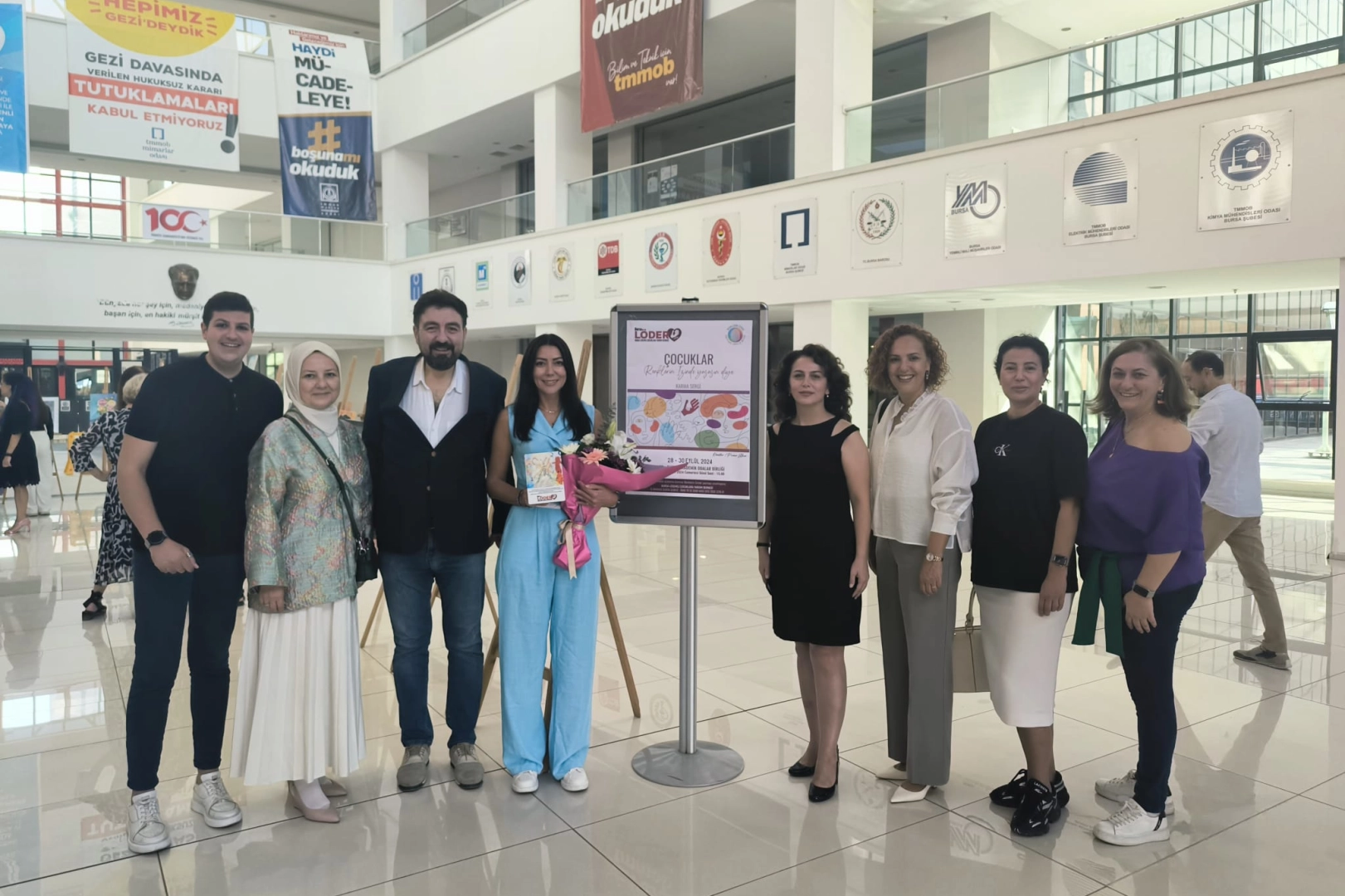 ‘Renklerin İzine’ Bursa LÖDER’in yanında