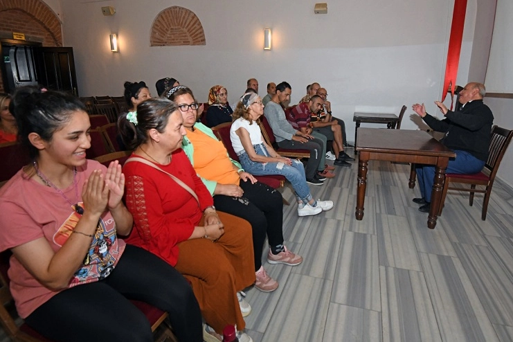 Bursa Osmangazi’de gözleri görmeden usta sanatçılar yetiştiriyor