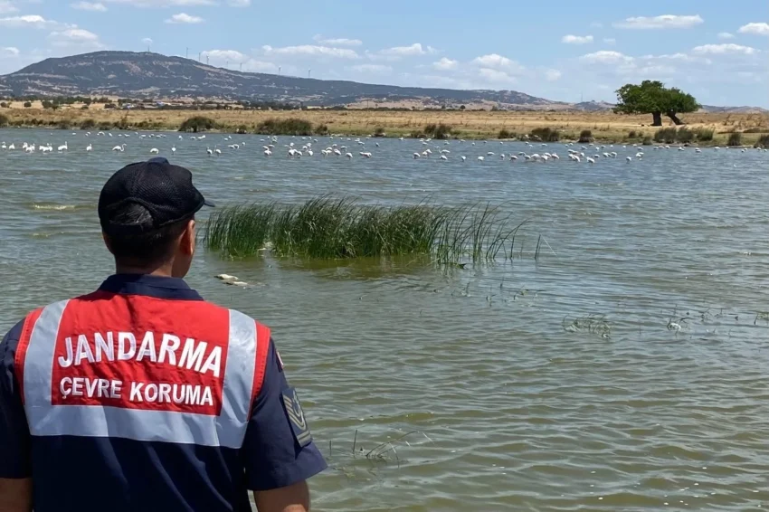 Edirne Jandarması Gala Gölü’nü koruyor