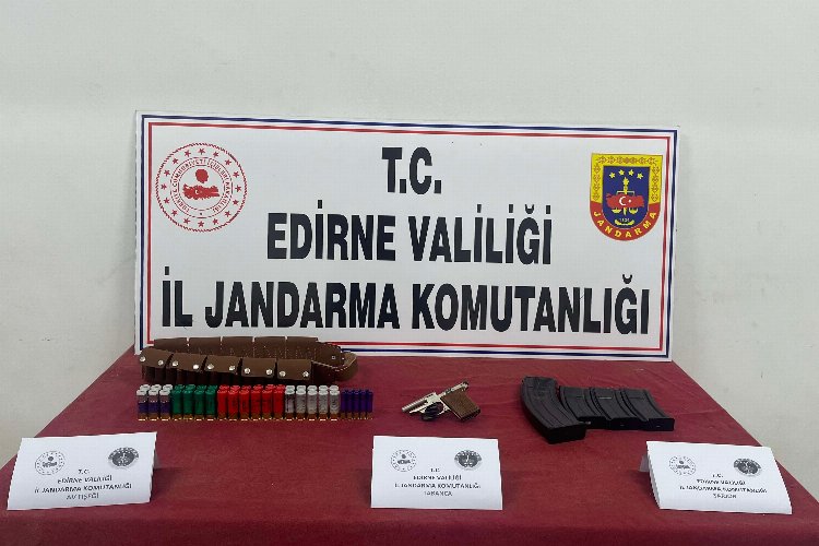 İpsala’da silah ve mühimmat ele geçirildi