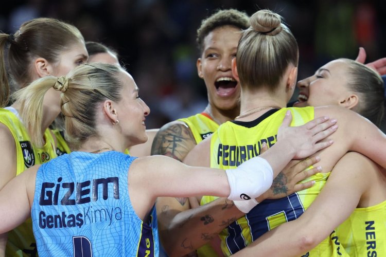 Bakan Bak’tan Fenerbahçe Opet’e tebrik