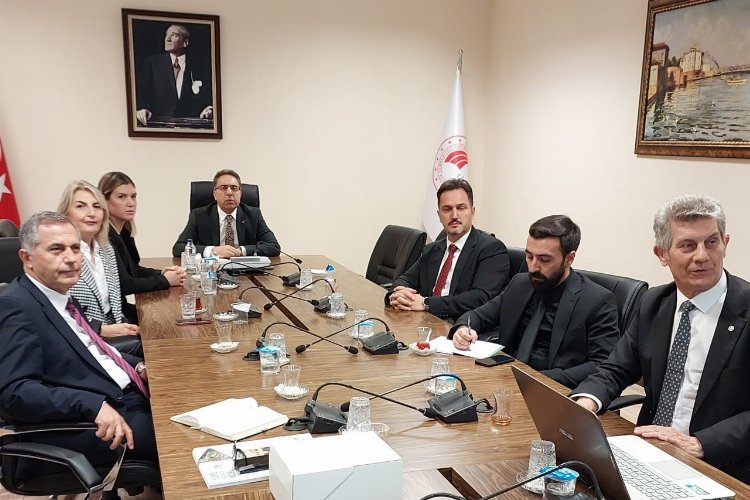 BUSİAD Bursa Vizyonu Belgesi’ni bakanlığa sundu