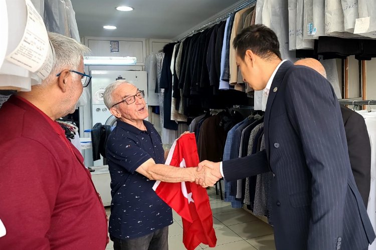 Dulkadiroğlu’nda MHP’den bin Türk bayrağı