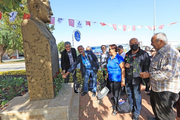 Ahmet Taner Kışlalı Güzelbahçe’de anıldı