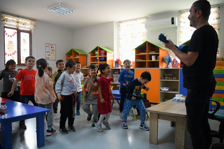 Çayırova’da çocuklar eğlenerek öğreniyor