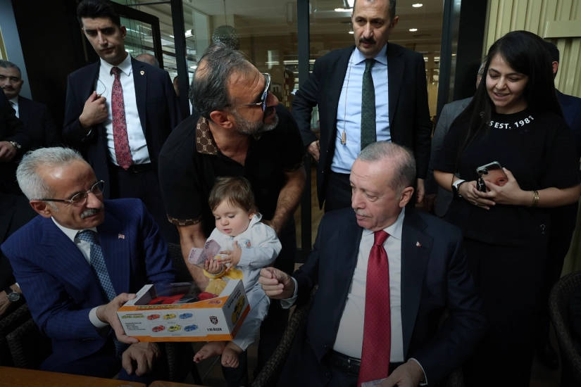 Cumhurbaşkanı Erdoğan’dan ‘tatlı’ sohbet
