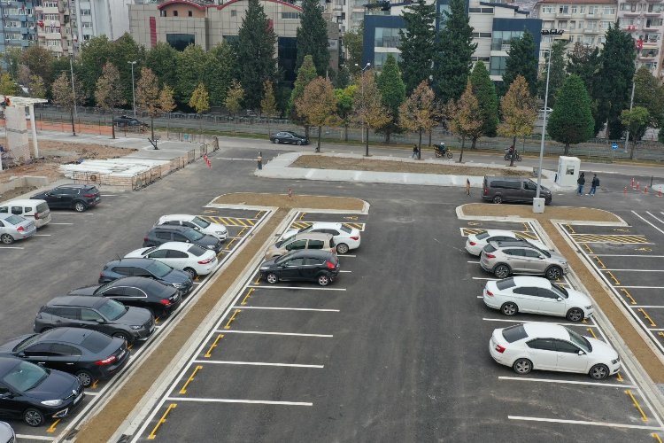 Kocaeli’de Milli İrade Meydanı otoparkı faaliyette