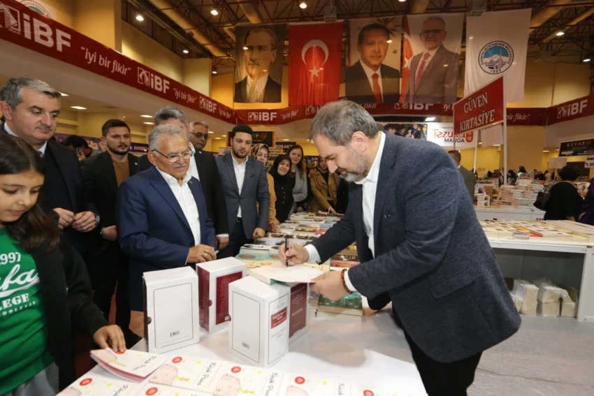 Kayseri’yi rekor kıran “7’nci Kitap Fuarı” heyecanı sardı