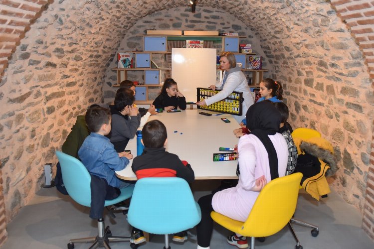 Bursa Yıldırım’da ‘Çocuk Üniversitesi’nde dersler başladı