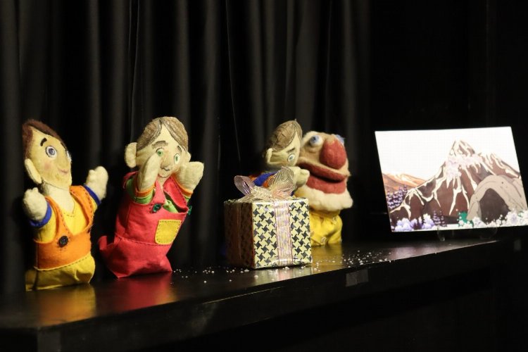 ‘Gülümse Çocuk Tiyatrosu’ çocuklarla buluşuyor