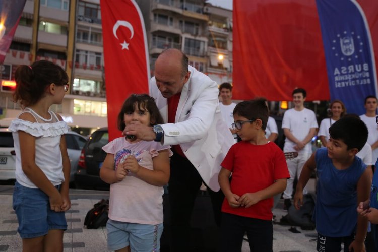 Bursa’da sahne ‘Adam Olacak Çocuklar’ın