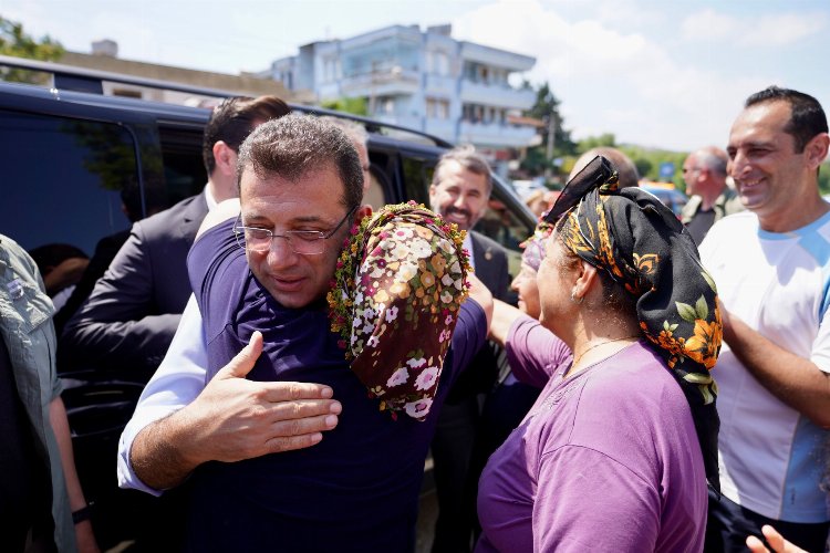 Bayramı depremin vurduğu Hatay’da karşıladı